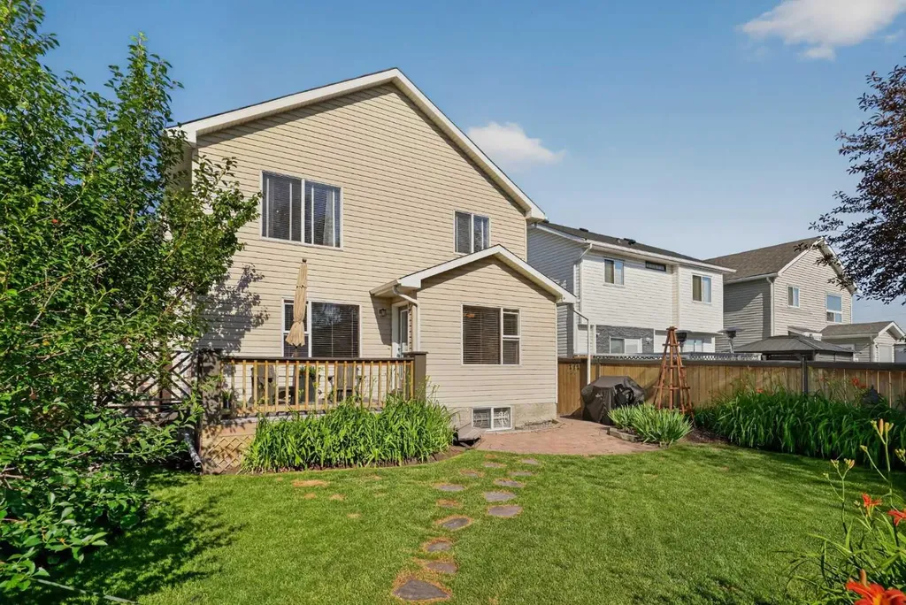 18320 Chaparral Street SE Calgary AB T2X3K9