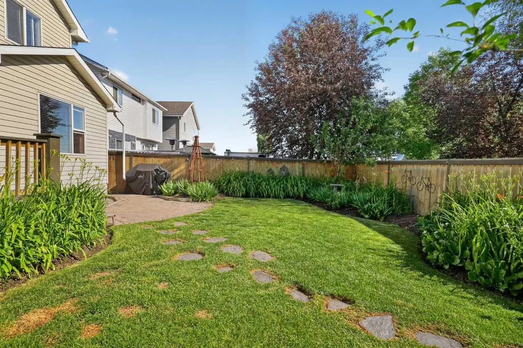 18320 Chaparral Street SE Calgary AB T2X3K9