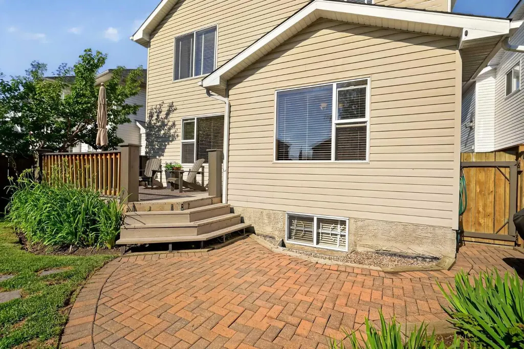 18320 Chaparral Street SE Calgary AB T2X3K9