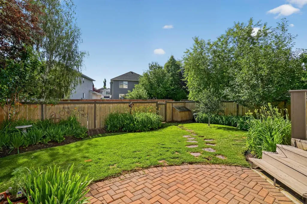 18320 Chaparral Street SE Calgary AB T2X3K9