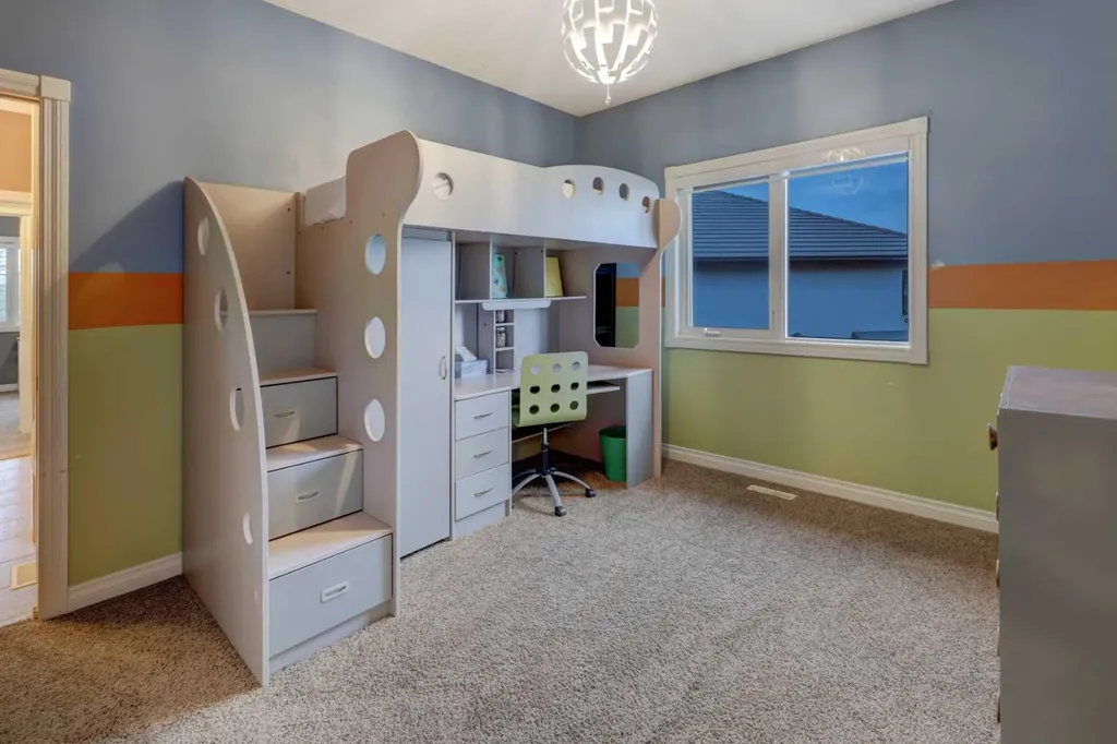 40 Arbour Estates Green NW Calgary AB T3G4E7