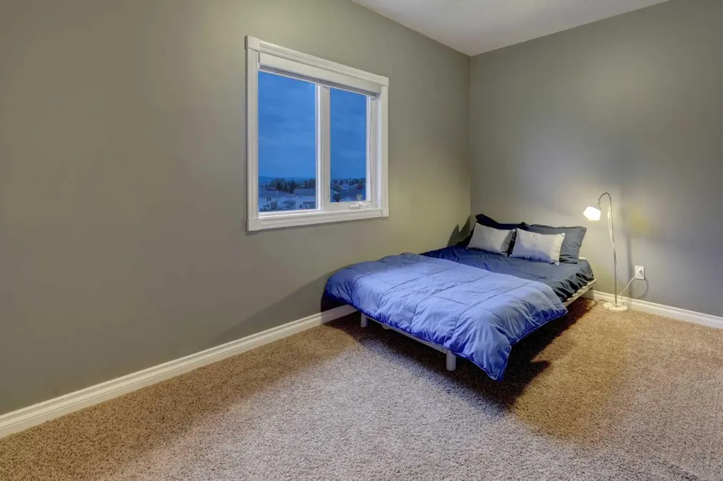 40 Arbour Estates Green NW Calgary AB T3G4E7