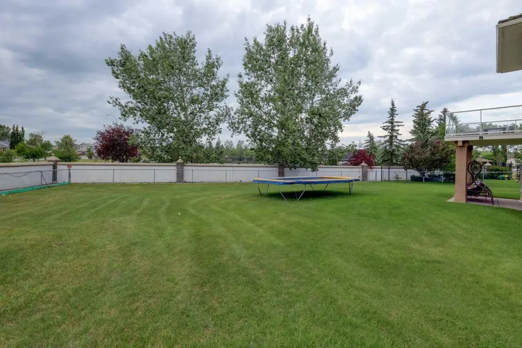 40 Arbour Estates Green NW Calgary AB T3G4E7