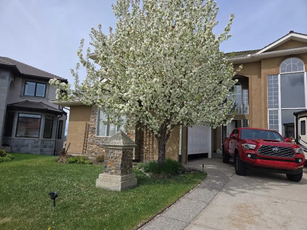 40 Arbour Estates Green NW Calgary AB T3G4E7