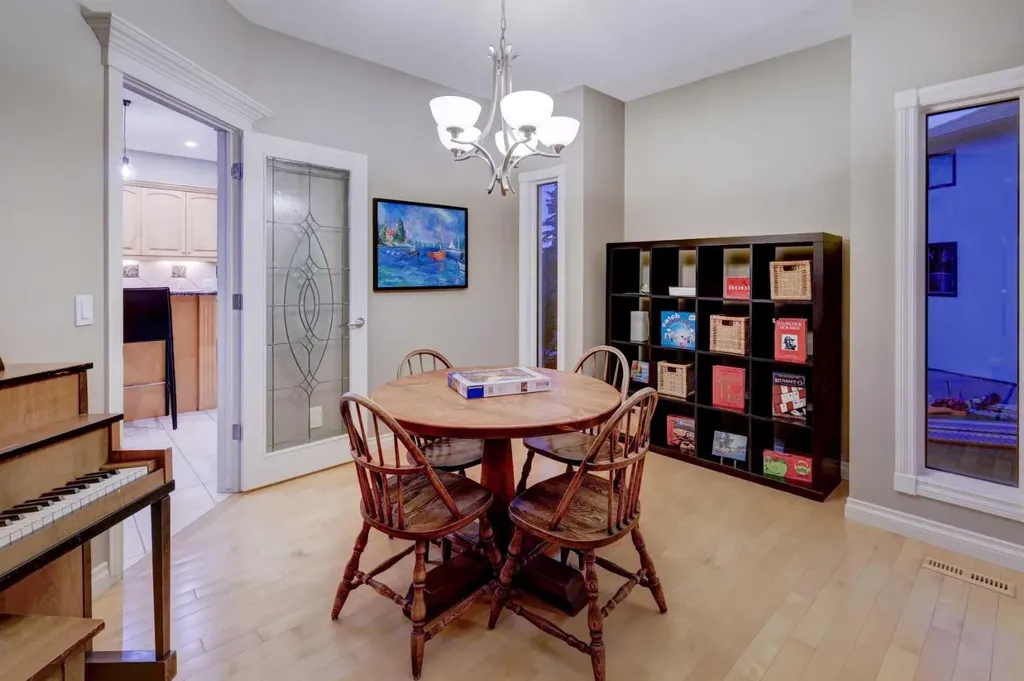 40 Arbour Estates Green NW Calgary AB T3G4E7