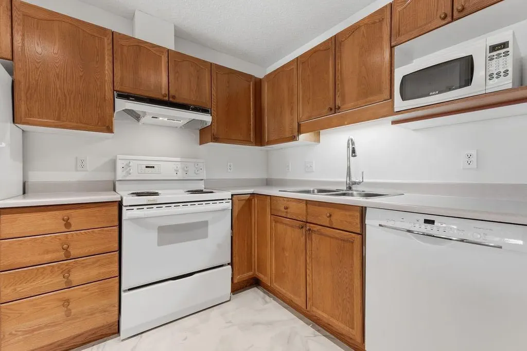 1210 Sienna Park Green SW Calgary AB T3H 3N7