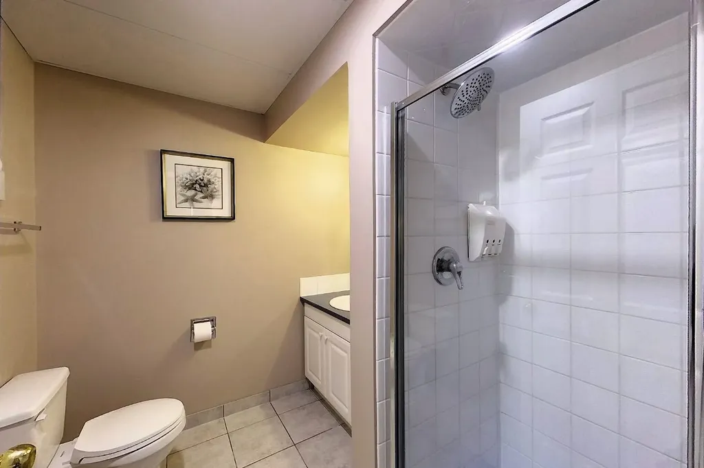 5245 16 Avenue Edson AB T7E 1H1