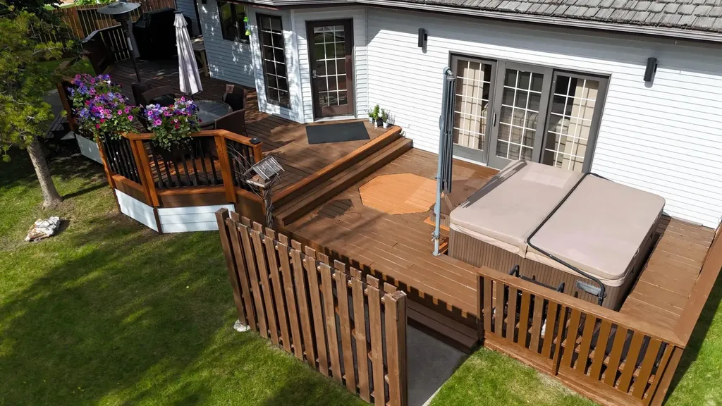 5245 16 Avenue Edson AB T7E 1H1