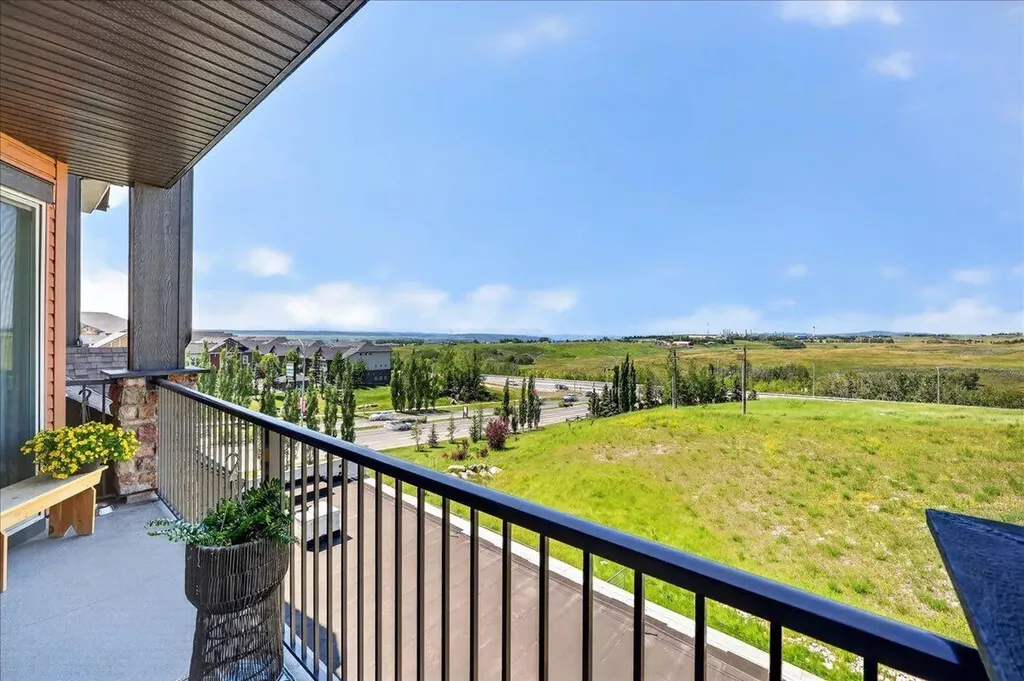 15 Sunset Square Cochrane AB T4C 0E7