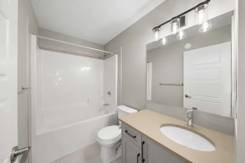 78 Sora Gardens SE Calgary AB T3S 0V3
