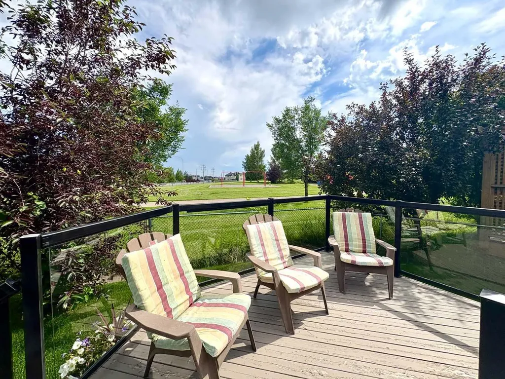 133 Channelside Cove SW Airdrie AB T4B2J1