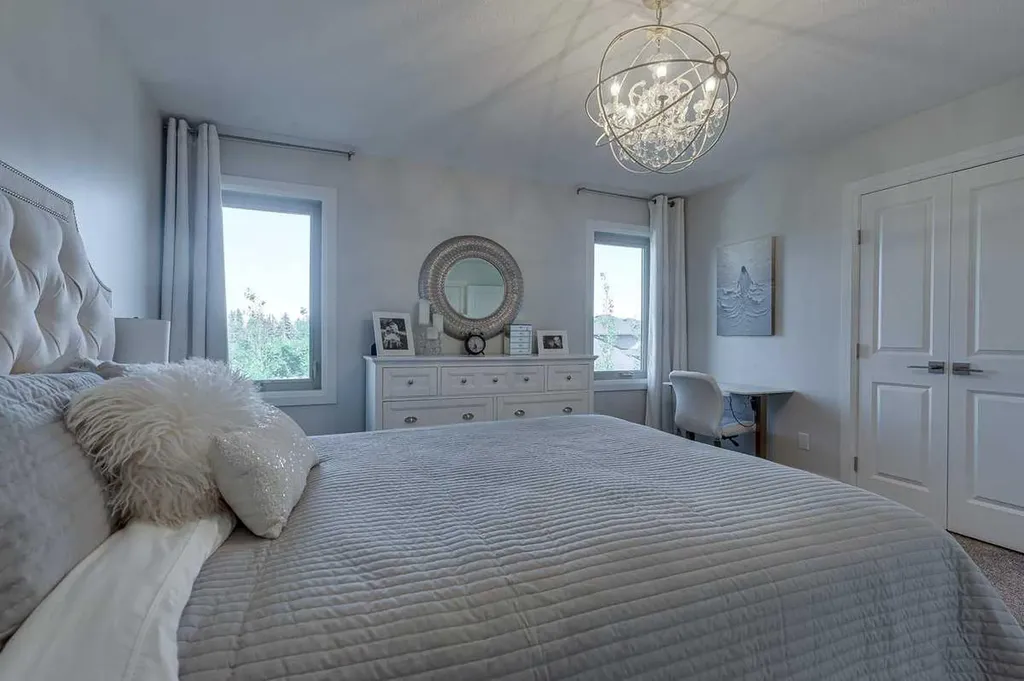 6 Sheep Close Lacombe AB T4L 0J1