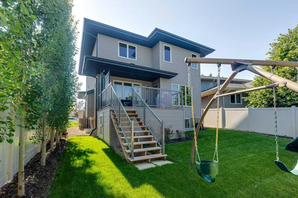 6 Sheep Close Lacombe AB T4L 0J1
