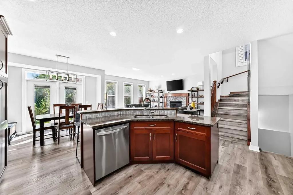144 Pantego Close NW Calgary AB T3K 0K2