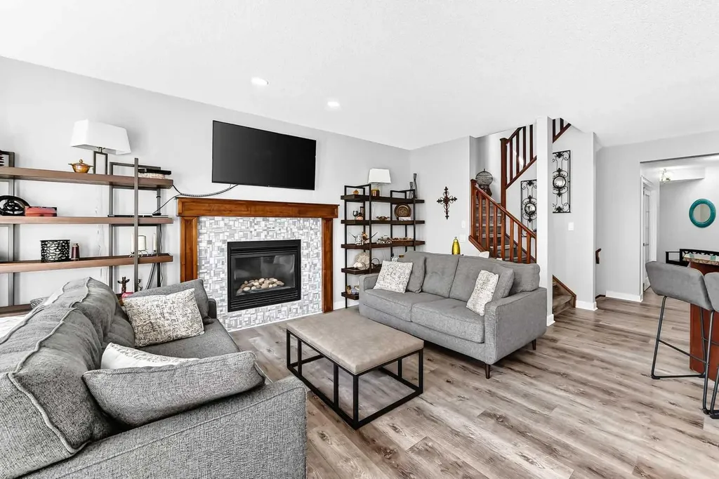 144 Pantego Close NW Calgary AB T3K 0K2