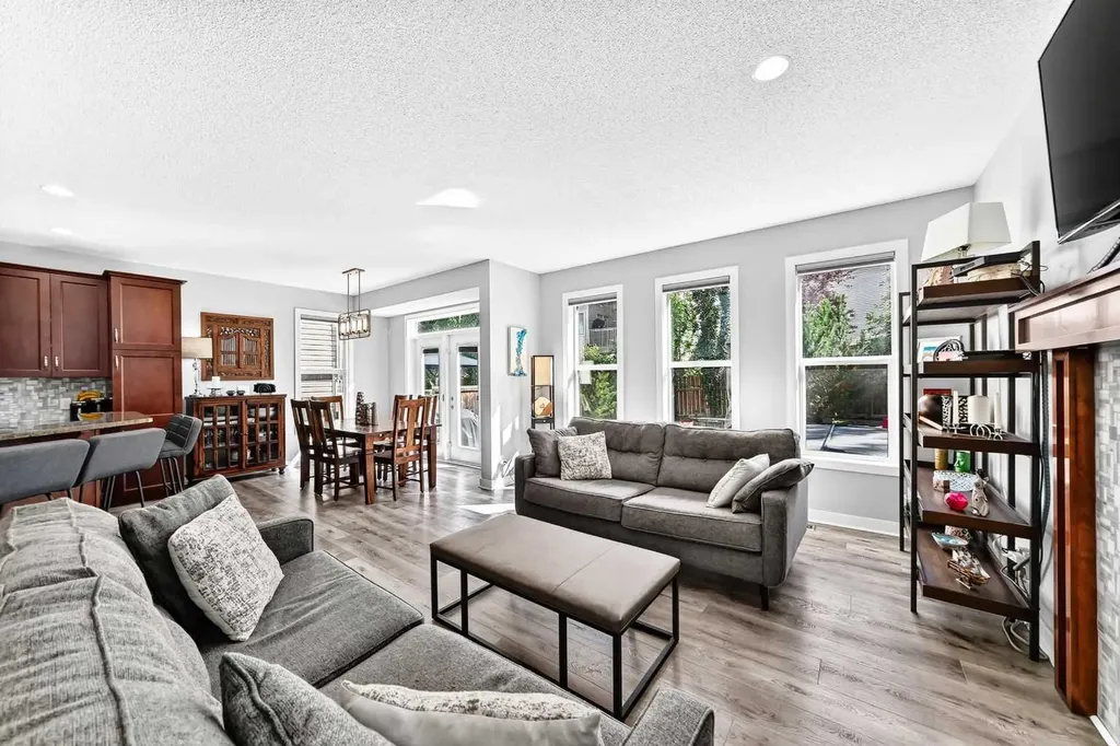 144 Pantego Close NW Calgary AB T3K 0K2