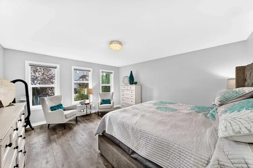 144 Pantego Close NW Calgary AB T3K 0K2