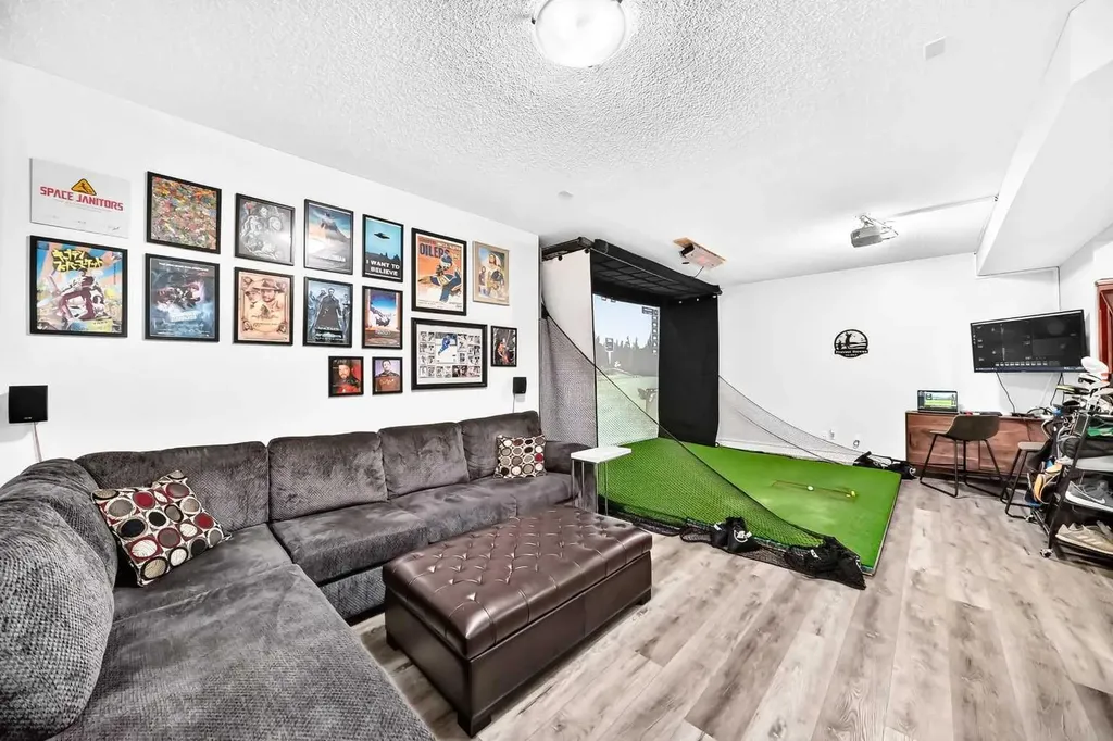 144 Pantego Close NW Calgary AB T3K 0K2