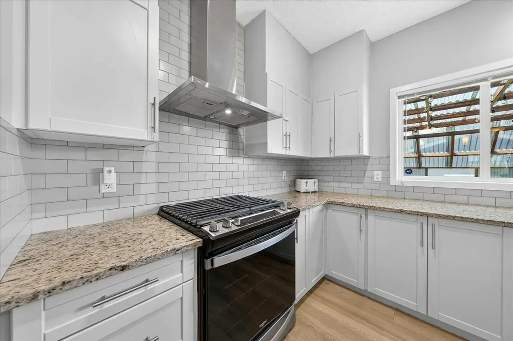 174 Mahogany Heights SE Calgary AB T3M 0X6