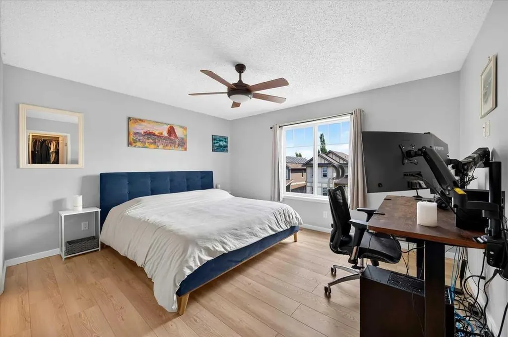 174 Mahogany Heights SE Calgary AB T3M 0X6