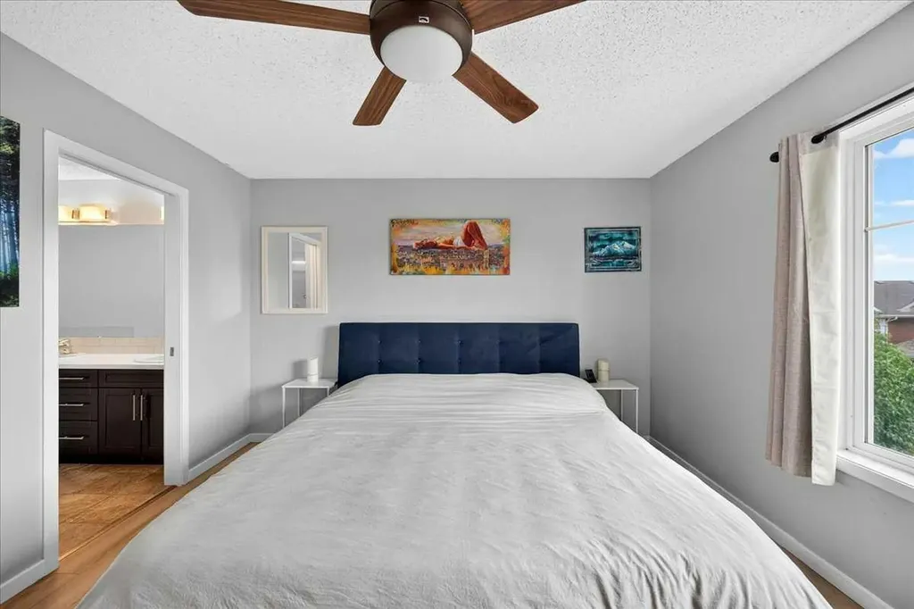174 Mahogany Heights SE Calgary AB T3M 0X6
