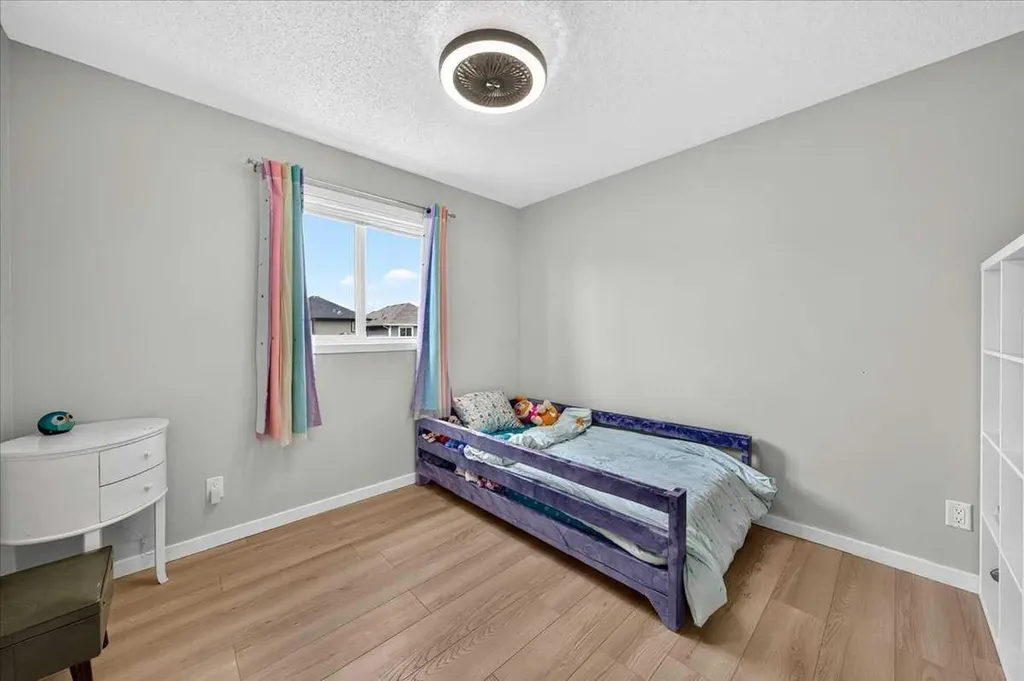 174 Mahogany Heights SE Calgary AB T3M 0X6