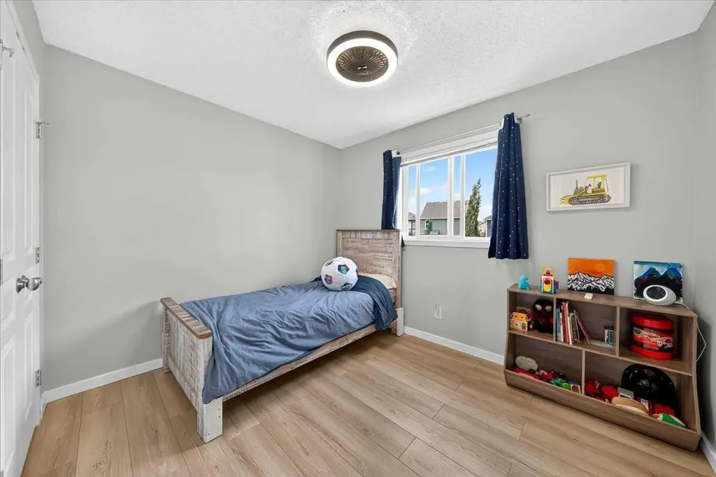 174 Mahogany Heights SE Calgary AB T3M 0X6