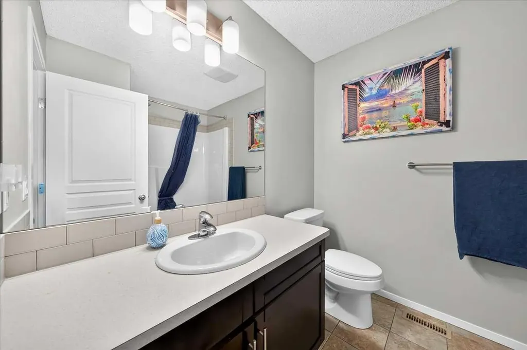 174 Mahogany Heights SE Calgary AB T3M 0X6