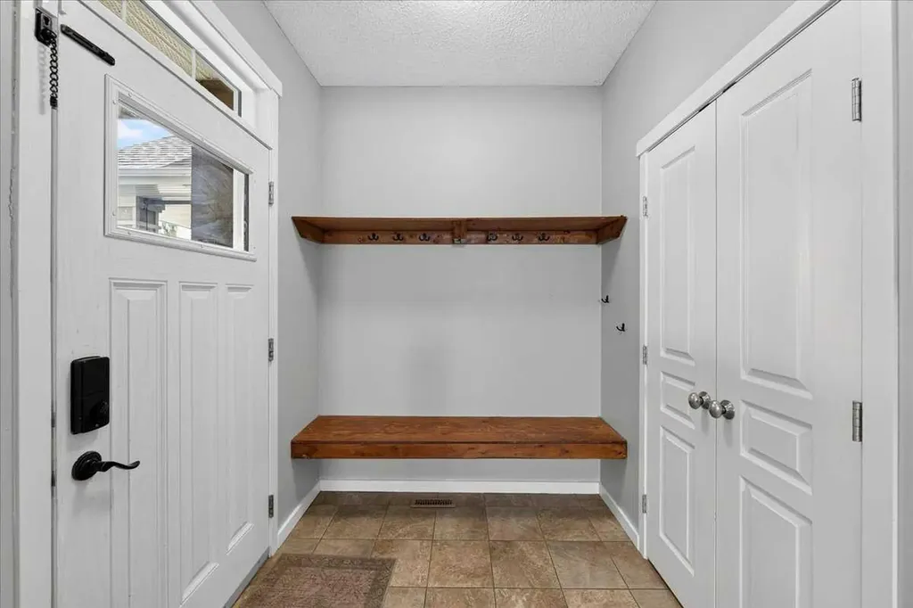 174 Mahogany Heights SE Calgary AB T3M 0X6