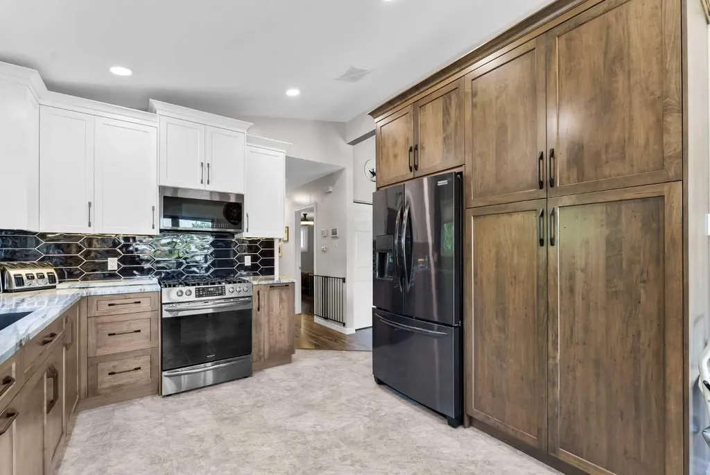 1640 9 Avenue NE Medicine Hat AB T1A6G2