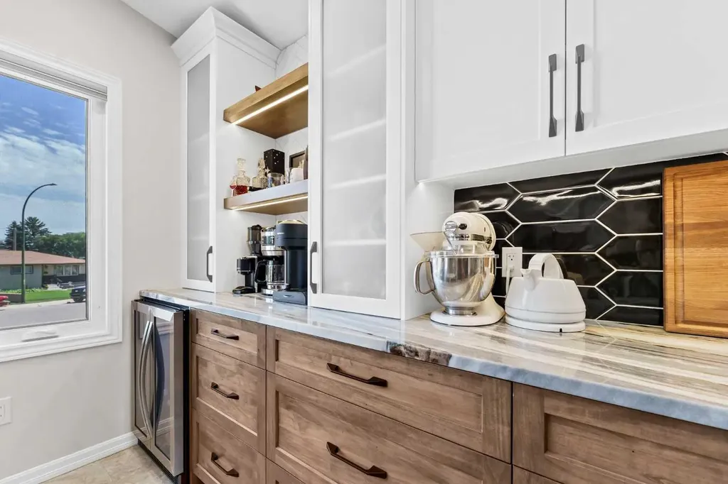 1640 9 Avenue NE Medicine Hat AB T1A6G2