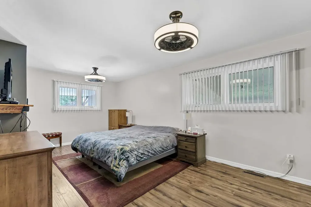 1640 9 Avenue NE Medicine Hat AB T1A6G2