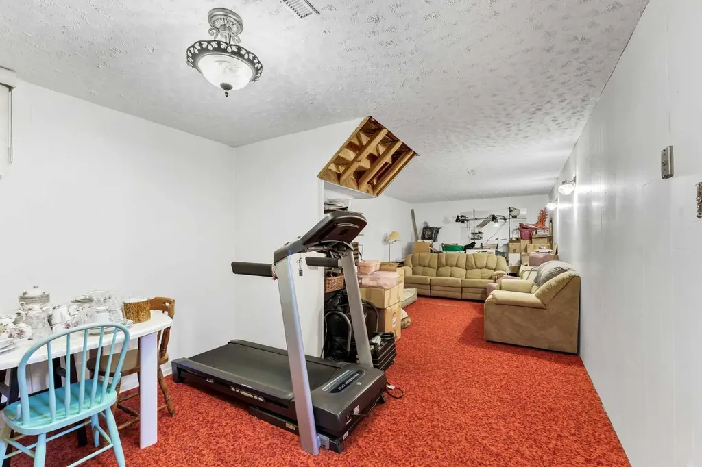 1640 9 Avenue NE Medicine Hat AB T1A6G2