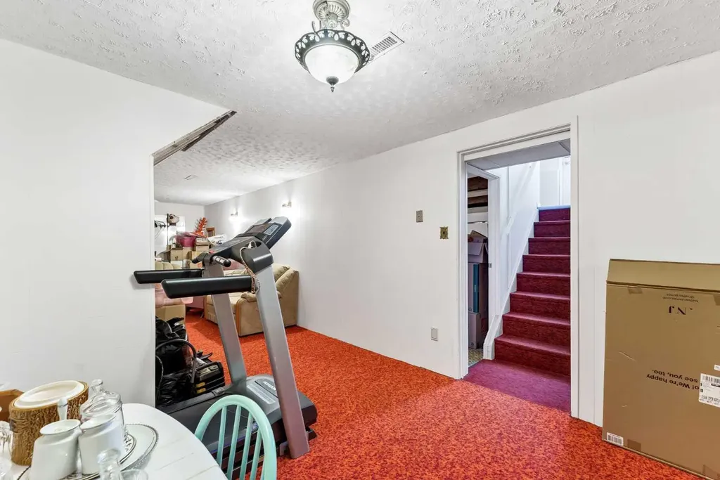 1640 9 Avenue NE Medicine Hat AB T1A6G2