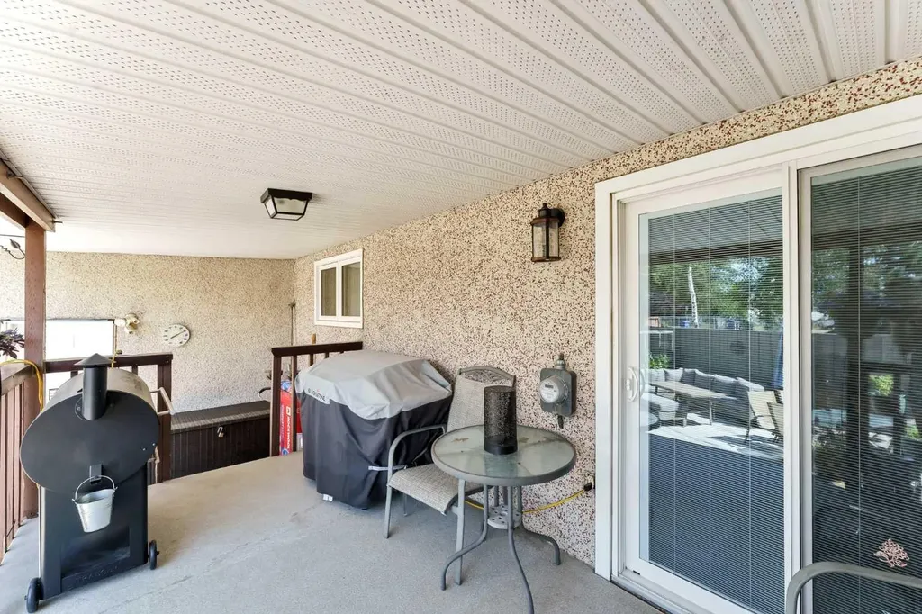 1640 9 Avenue NE Medicine Hat AB T1A6G2