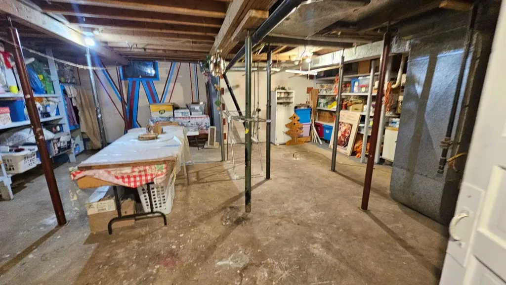 104 1 A Avenue Coutts AB T0K0N0