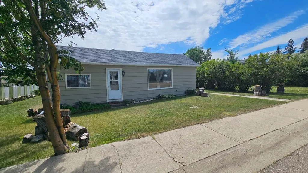 104 1 A Avenue Coutts AB T0K0N0