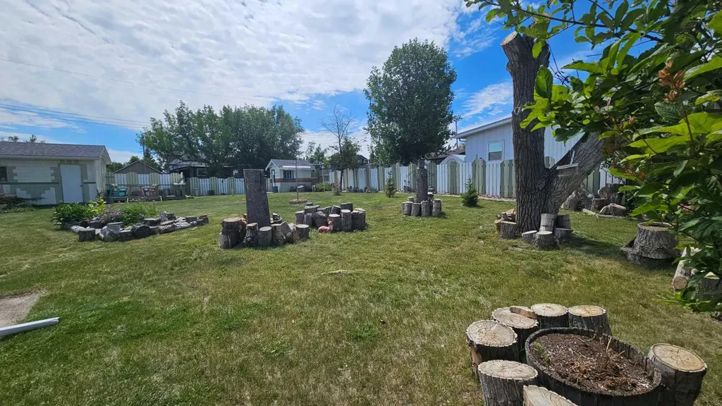 104 1 A Avenue Coutts AB T0K0N0