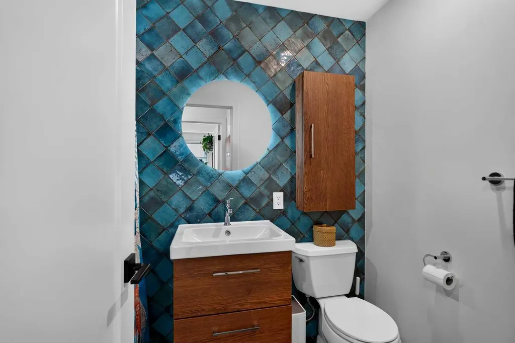 824 Cannell Road SW Calgary AB T2W 1T4