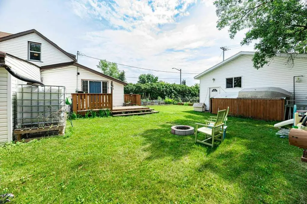5003 48 Street Innisfail AB T4G1M2