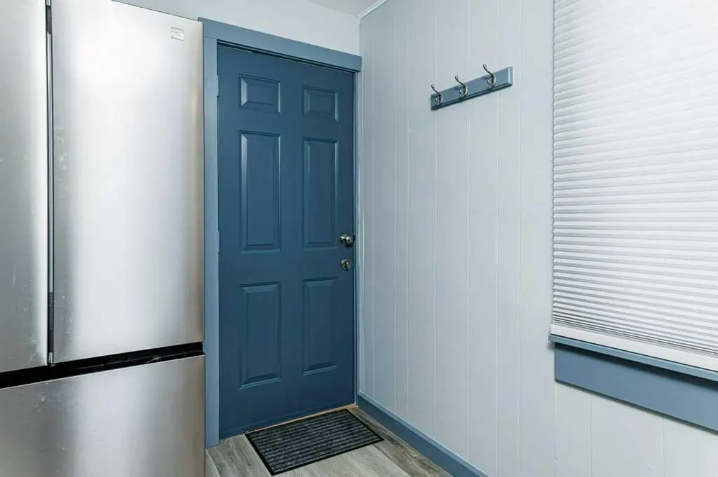 5003 48 Street Innisfail AB T4G1M2
