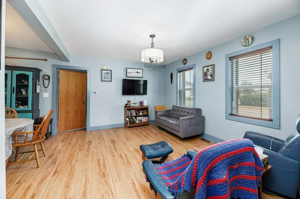 5003 48 Street Innisfail AB T4G1M2