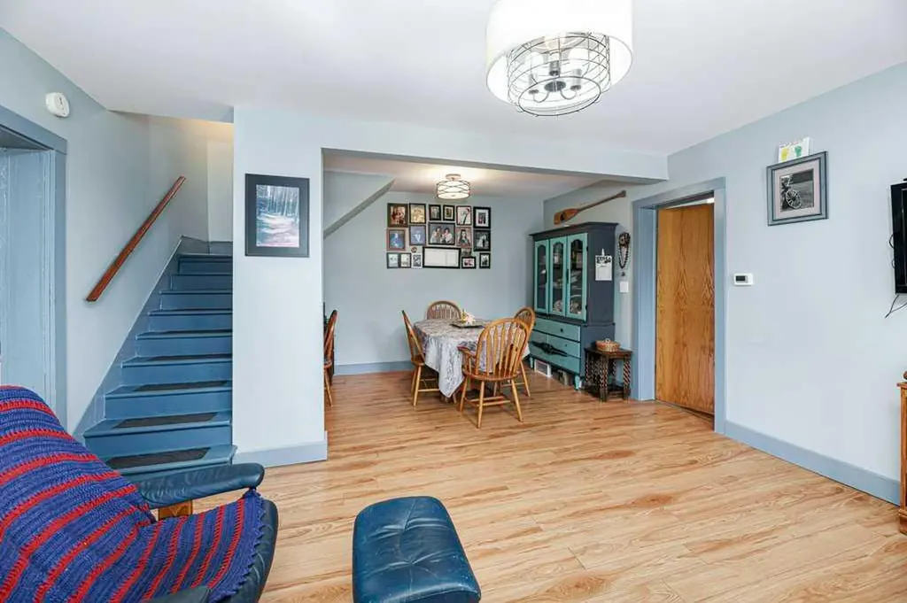 5003 48 Street Innisfail AB T4G1M2