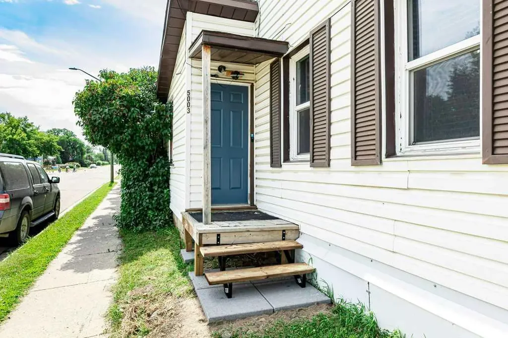 5003 48 Street Innisfail AB T4G1M2