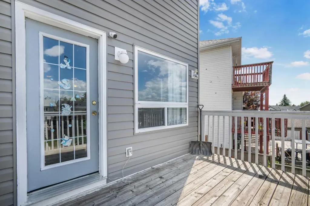 43 Covington Close NE Calgary AB T3K 4M2