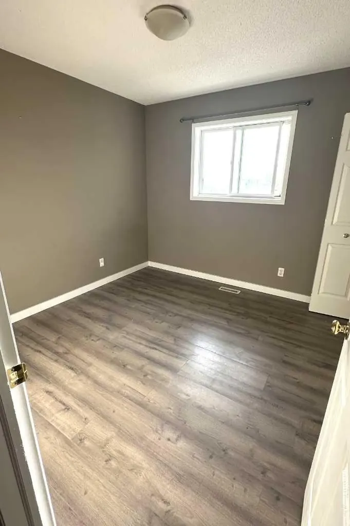43 Covington Close NE Calgary AB T3K 4M2