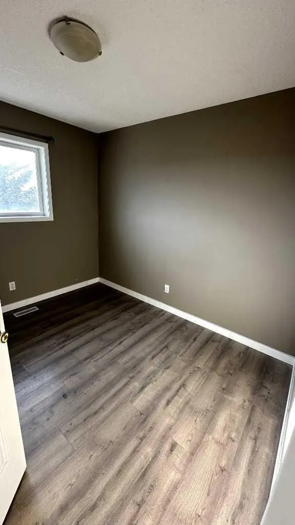 43 Covington Close NE Calgary AB T3K 4M2