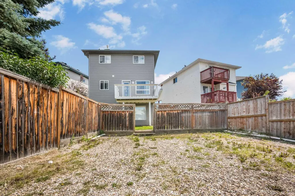 43 Covington Close NE Calgary AB T3K 4M2