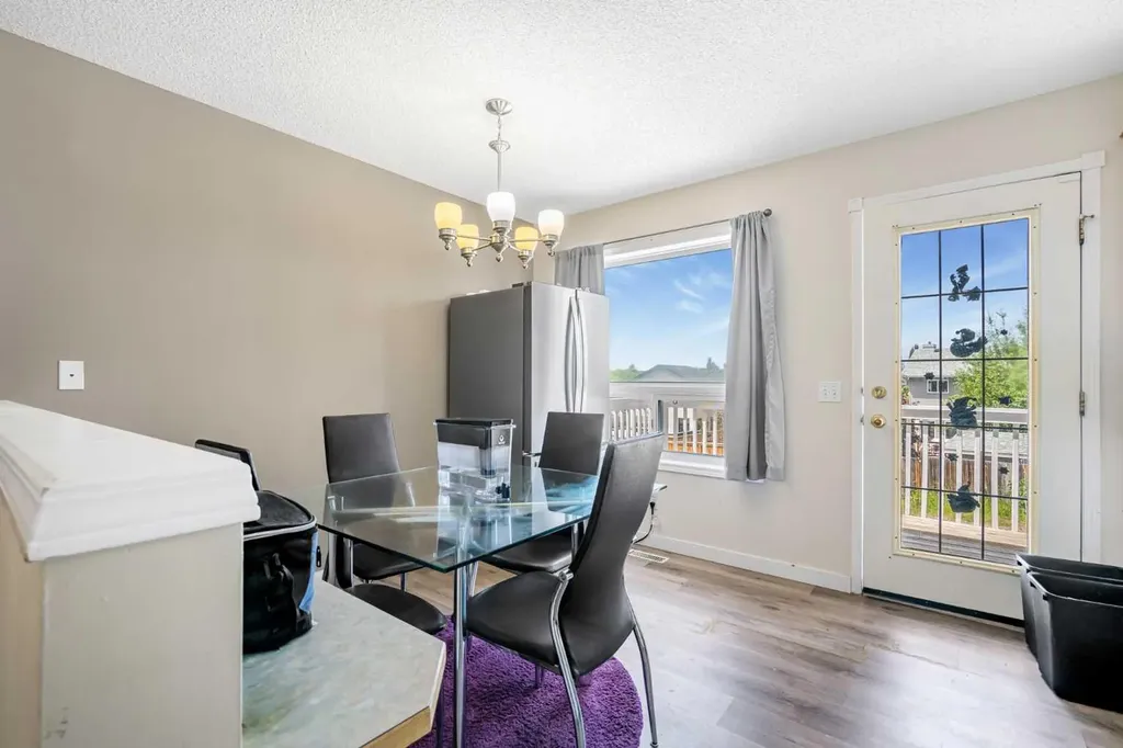43 Covington Close NE Calgary AB T3K 4M2