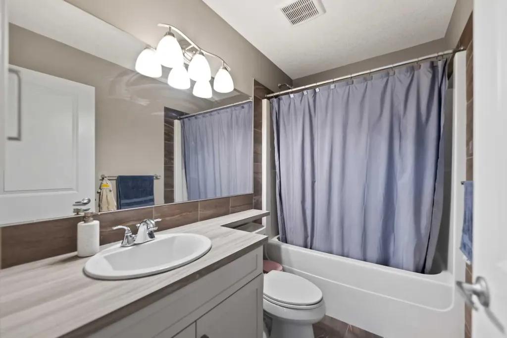 68 Nolanlake Point NW Calgary AB T3R0W2